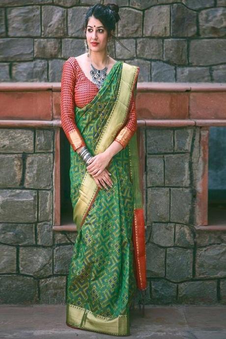 Brilliant Green Color Lariya Pattern Soft Silk Designer Saree for woven wear collection