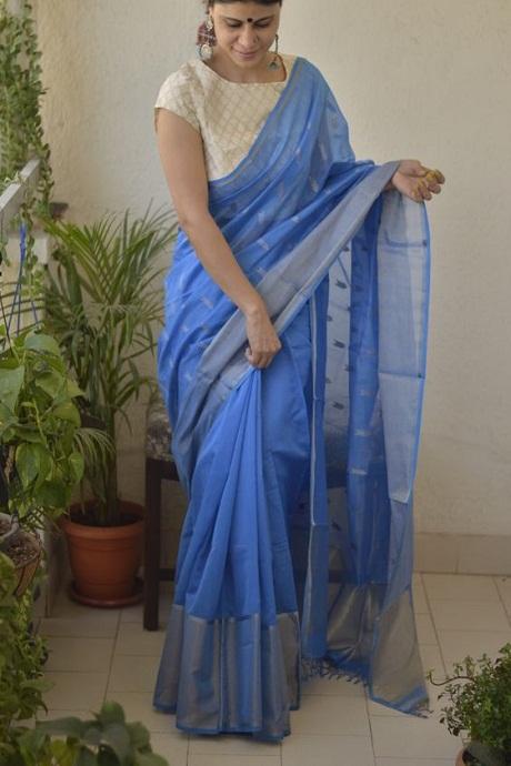 Captivating Dhudiyai Blue Color Soft Cotton Silk Designer Sarees