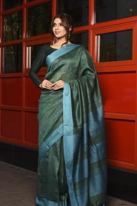 New Arrival Green Shade Handwoven Linen Saree With Blouse