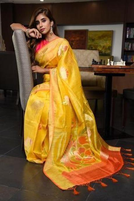 Mind bogging Yellow Shade Banarasi Matka Silk Handwoven Saree with Blouse