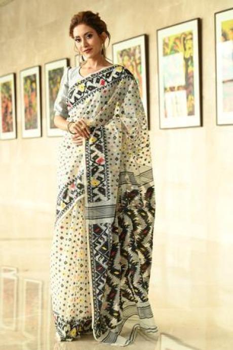 Multicolor Handwoven Dhakai Jamdani Saree With Blouse