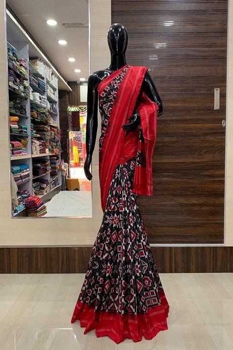 Superior Black And Red Colored Hand Weaving Soft Silk Sarees,Sari