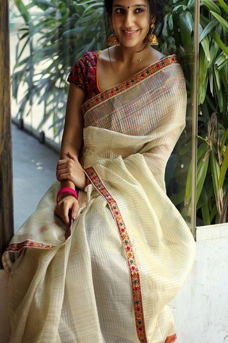 Good Looking Off White and Red Color Soft Silk Designer Cotton Saree