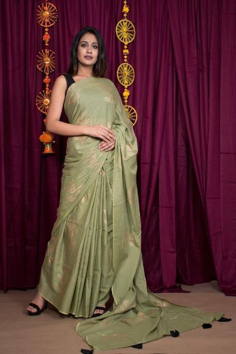 Elegant Green Color Soft Linen Silk Plain Saree