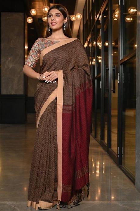 Delightful Coffee Color Linen Hand Weaving Saree for daily wear