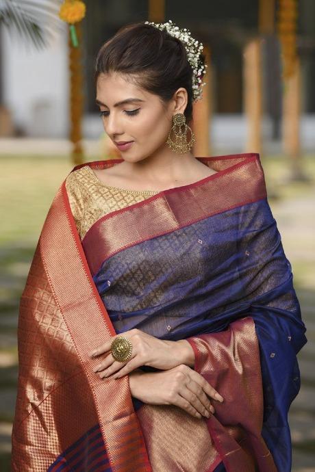 Geometric floral Woven Design with Zari Banarasi Saree collection with Contrast Border