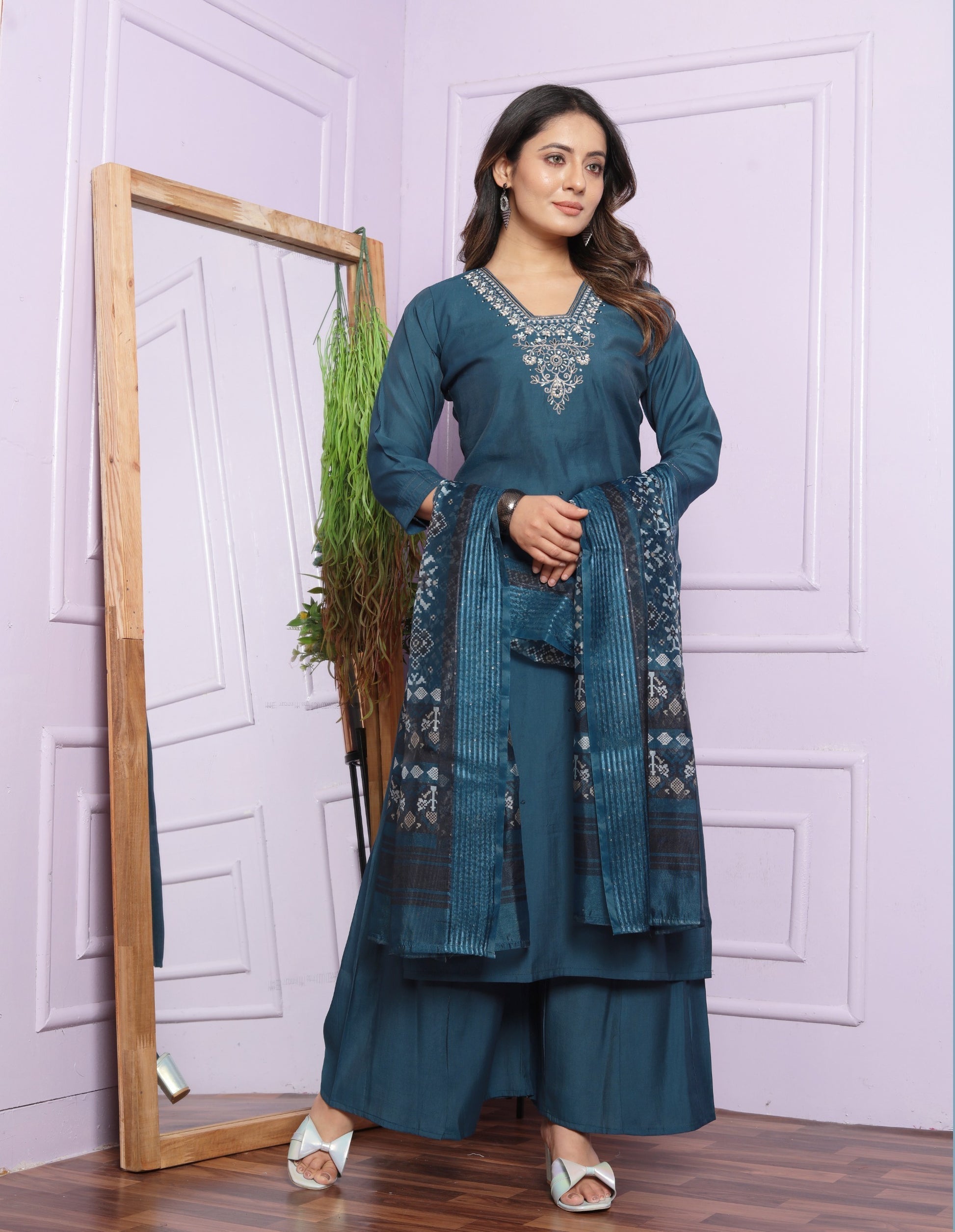 Majenta Color Anarkali Gown Dress In Low Rate