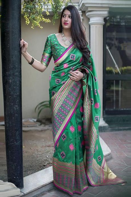 Woven Kanjivaram Silk Blend Saree with Trendy Green Silk Saree for woven