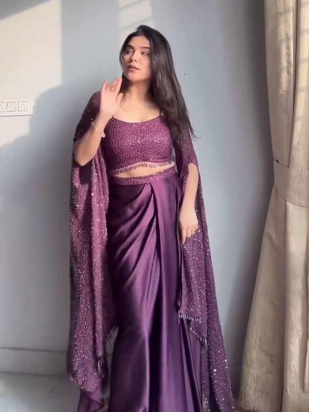 Exceptional Purple Color Linen Designer Jacquard Saree