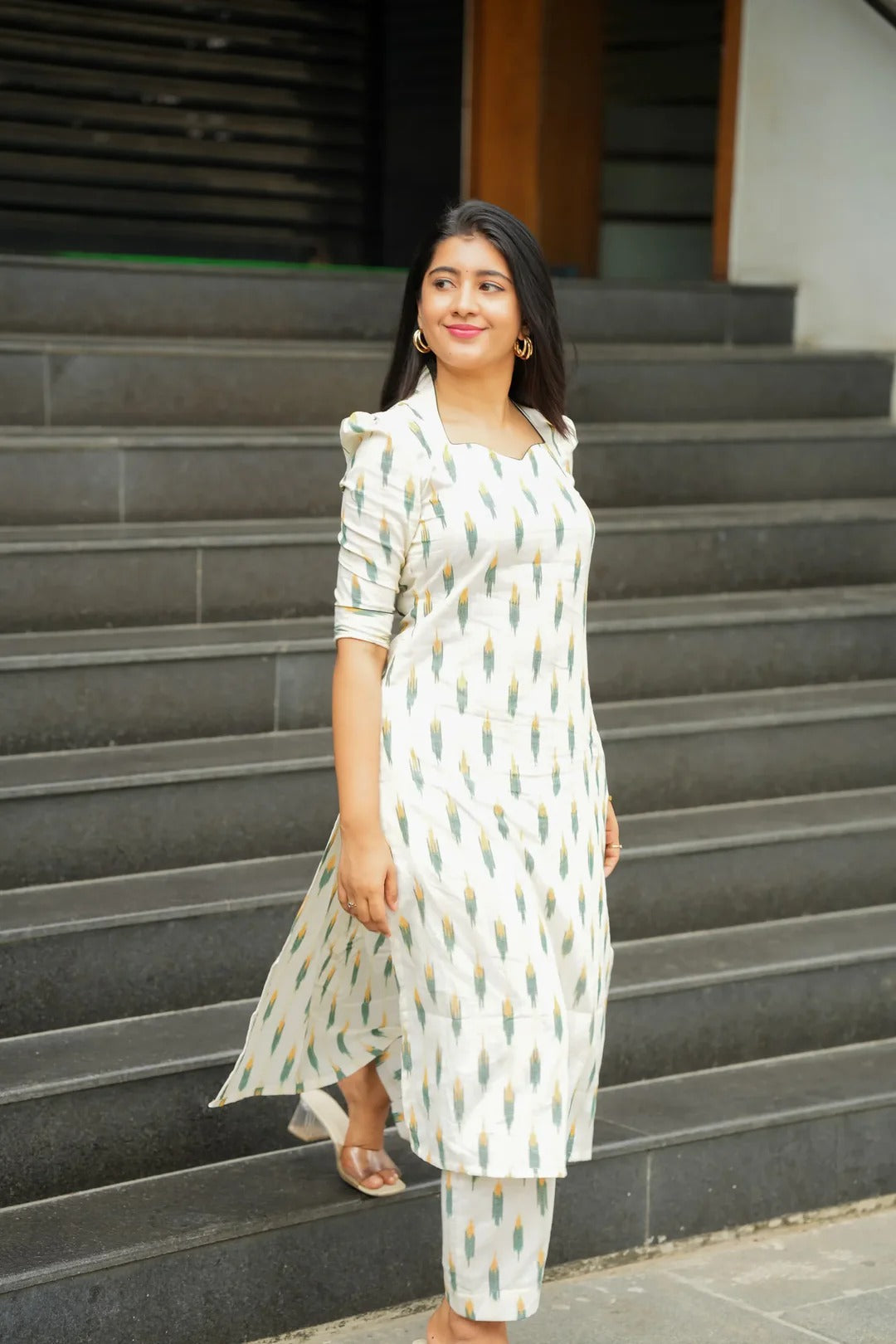 MAhiya Simple And Elegant Cotton Kurti & Pant