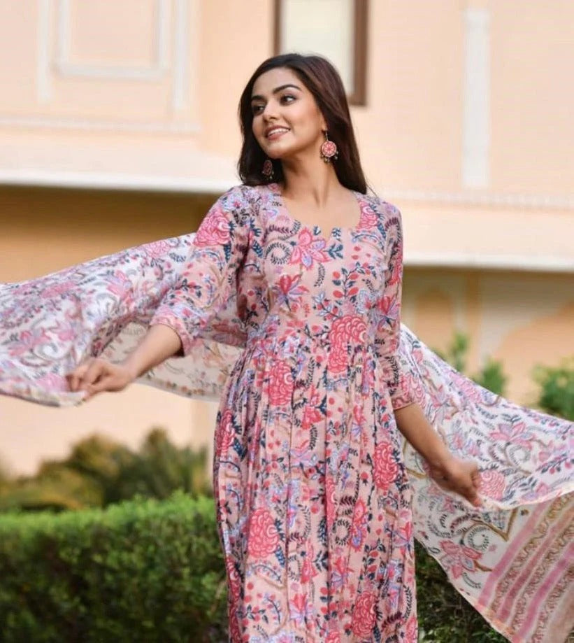 Women‚¬„¢s Pink Printed Viscose Rayon Kurta and Pant Set
