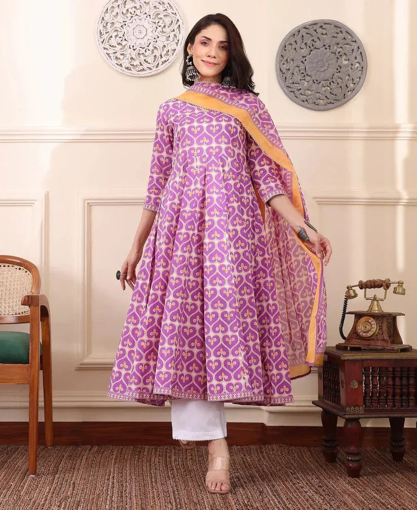 Women‚¬„¢s Viscose Pastel Pink Anarkali Kurta and Pant Set with Dupatta