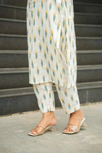 MAhiya Simple And Elegant Cotton Kurti & Pant