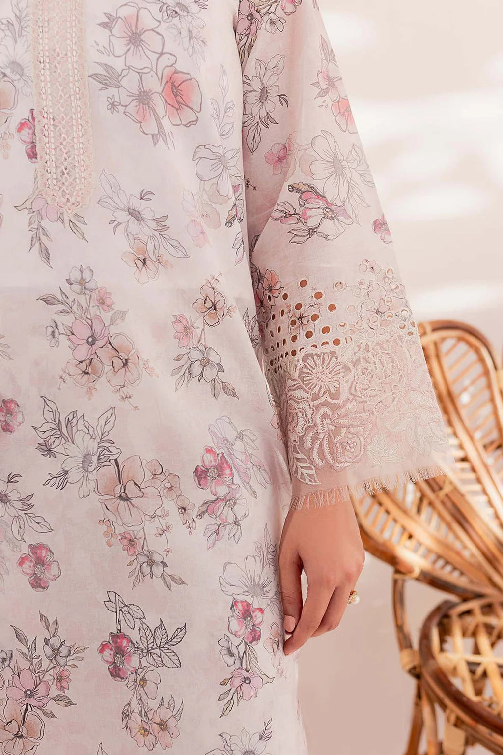 Ciya Elegance in Bloom