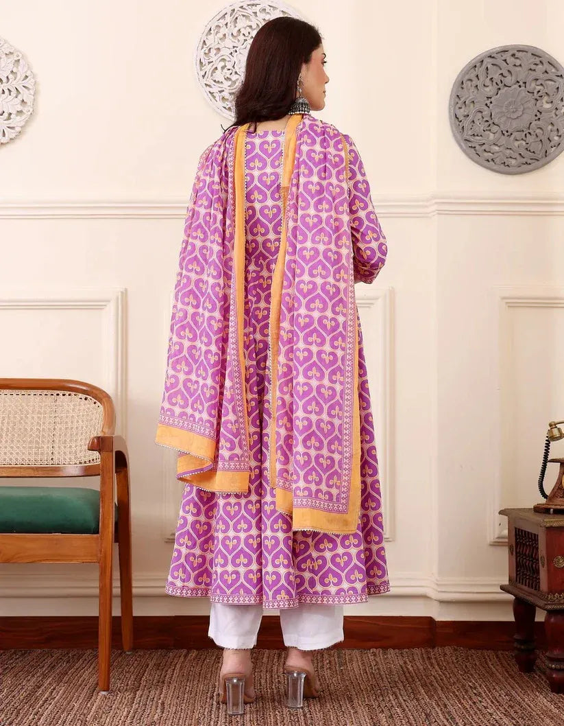 Women‚¬„¢s Viscose Pastel Pink Anarkali Kurta and Pant Set with Dupatta