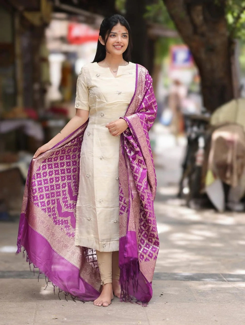 Shrungar Our Tissue Handwork Kurti And Banaras Silk Shawl Set