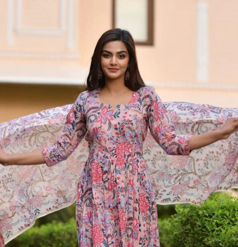 Women‚¬„¢s Pink Printed Viscose Rayon Kurta and Pant Set