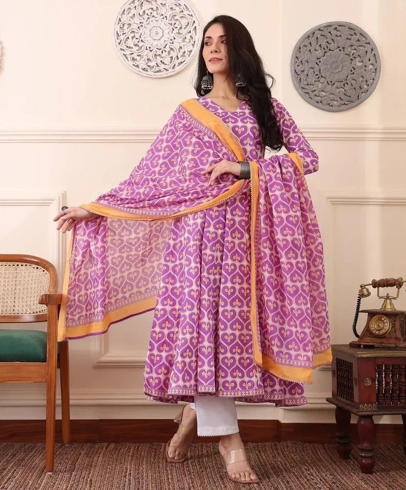 Women‚¬„¢s Viscose Pastel Pink Anarkali Kurta and Pant Set with Dupatta