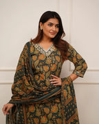 Royal Mehfil Suit Set