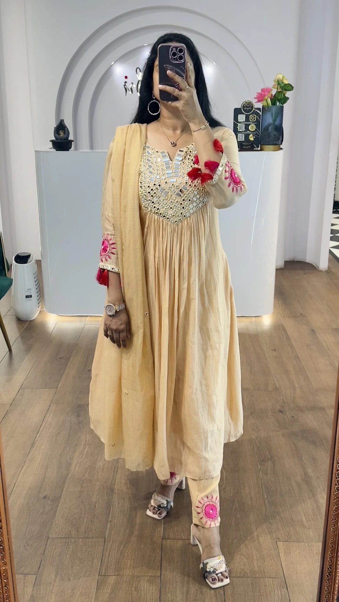 Cream Mul Chanderi Mirrors Handwork Suit Set