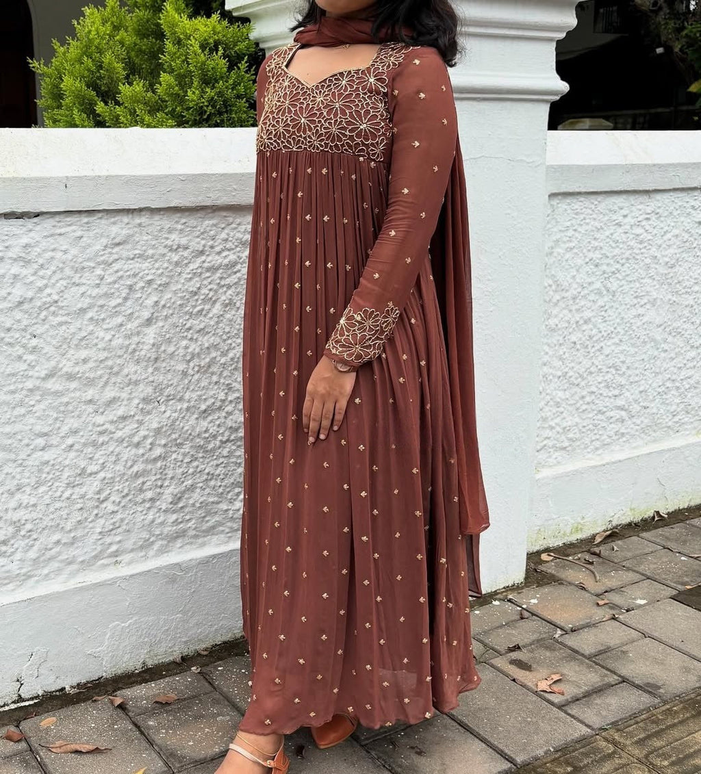 NEW DESGINER ANARKALI KURTA SET FOR WOMEN