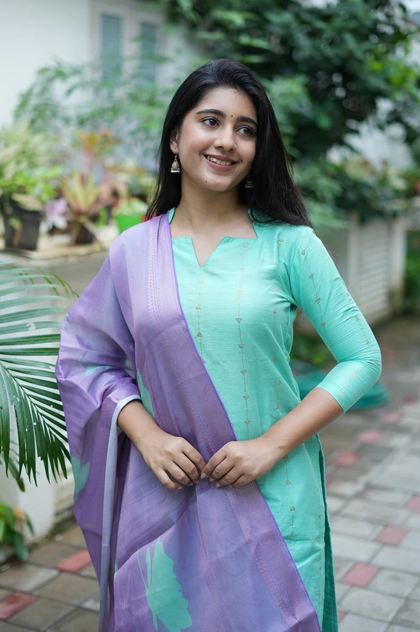 Mint Bloom Kurti Set €“ Raw Slub Silk Charm
