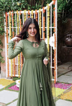 green color Beautiful Party Wear Online Gown 2025